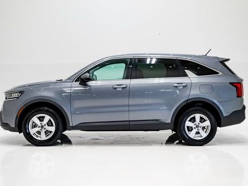 Certified 2023 Kia Sorento LX AWD/4WD image 25