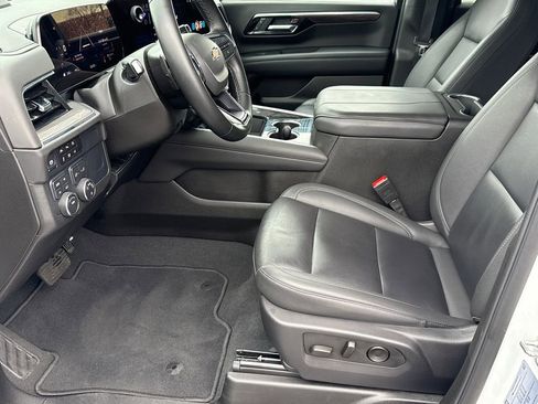 Certified 2025 Chevrolet Tahoe LT image 9