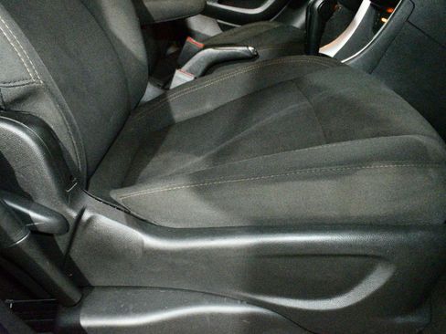 Used 2021 Chevrolet Trax LS w/ Tint and Cruise Package image 12