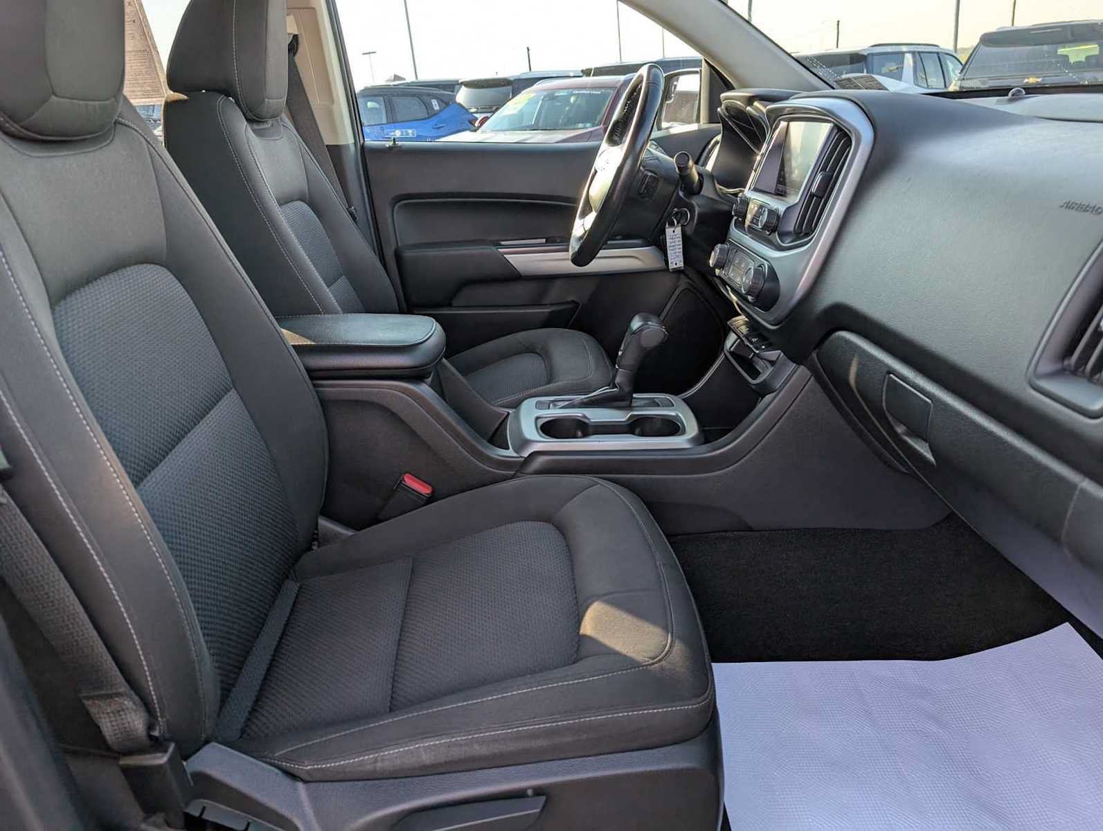 Certified 2017 Chevrolet Colorado LT w/ LT Convenience Package AWD/4WD image 37