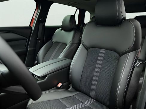 New 2026 MAZDA CX-50 AWD 2.5 S w/ Cargo Package image 4