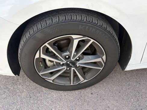 Used 2024 Kia Forte LXS FWD image 5
