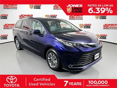 Certified 2022 Toyota Sienna XLE