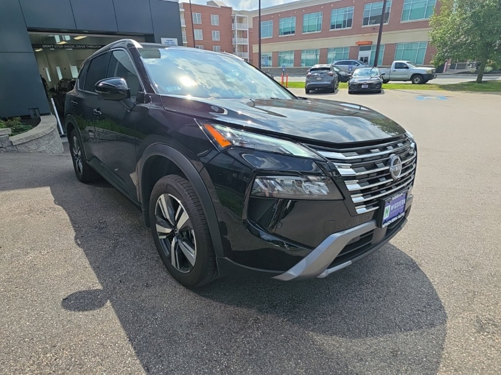 Certified 2025 Nissan Rogue SL AWD/4WD image 8