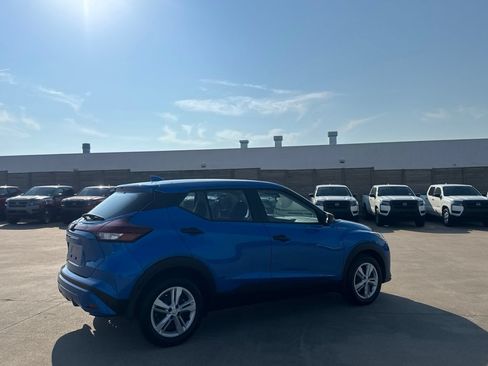 Certified 2025 Nissan Kicks Play S FWD image 22
