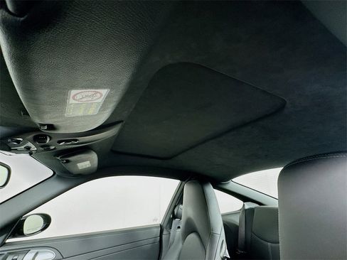 Used 2009 Porsche 911 Turbo image 14