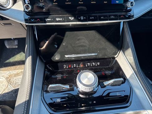 New 2026 Jeep Grand Wagoneer Limited image 15