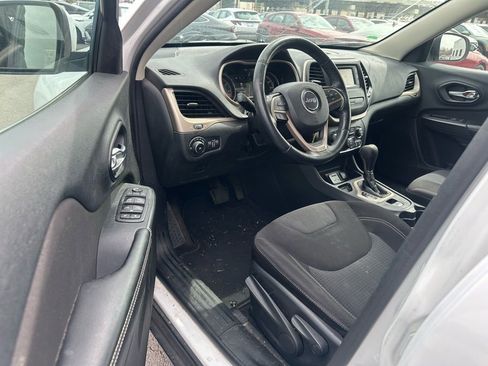 Used 2015 Jeep Cherokee Latitude image 26