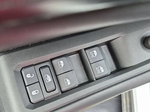 Used 2024 Jeep Grand Cherokee L Altitude AWD/4WD image 16
