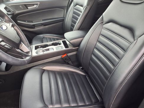 Certified 2022 Ford Edge SEL w/ Convenience Package image 3