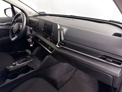 Used 2023 Kia Sportage LX image 27