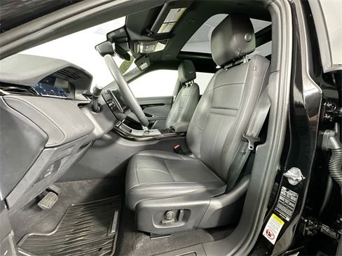 Used 2025 Land Rover Range Rover Evoque S image 4