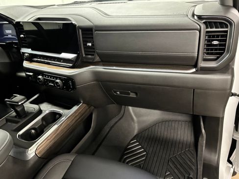 Used 2025 Chevrolet Silverado 1500 LT w/ Texas Edition Plus RWD image 21