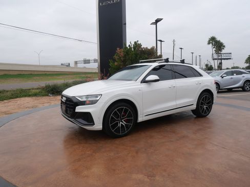 Used 2019 Audi Q8 Premium Plus w/ Premium Plus image 5