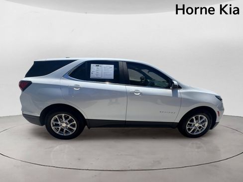 Used 2024 Chevrolet Equinox LT FWD image 3