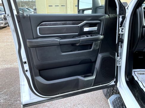 Used 2024 RAM 2500 Big Horn image 10