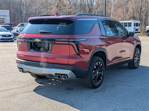New 2026 Chevrolet Traverse LT w/ Sun and Wheel Package image 2