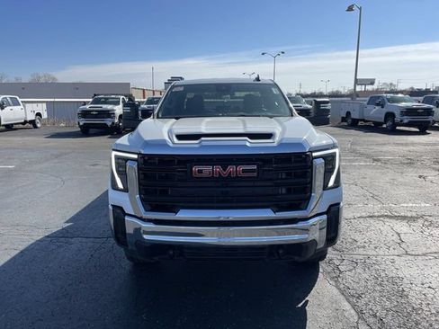 New 2024 GMC Sierra 2500 Pro w/ Convenience Package AWD/4WD image 2