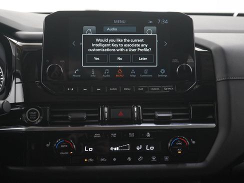 Used 2023 Nissan Pathfinder SL AWD/4WD image 19