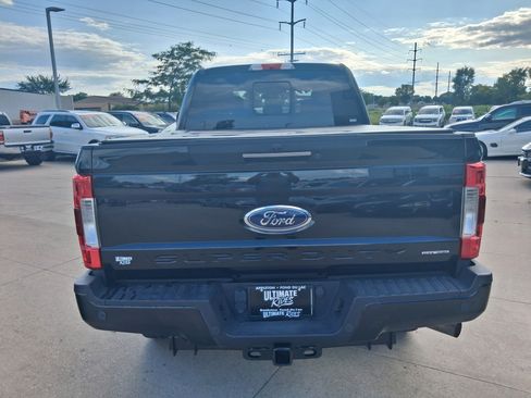 Used 2019 Ford F250 Lariat w/ Lariat Ultimate Package AWD/4WD image 8