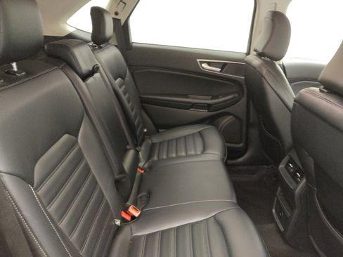 Used 2024 Ford Edge SEL image 19