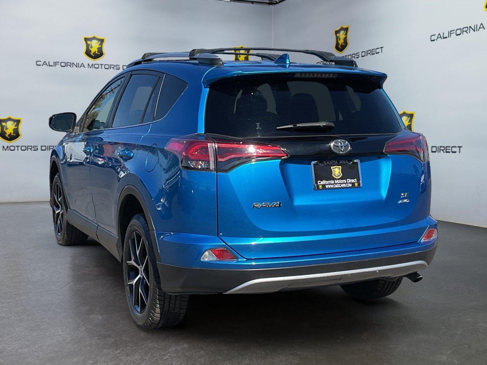 Used 2018 Toyota RAV4 SE w/ Power Extra Value Package AWD/4WD image 7