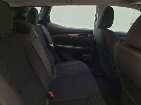 Used 2018 Nissan Rogue Sport S FWD image 19