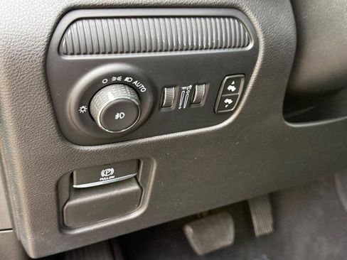 Used 2024 Jeep Wagoneer Series III AWD/4WD image 20