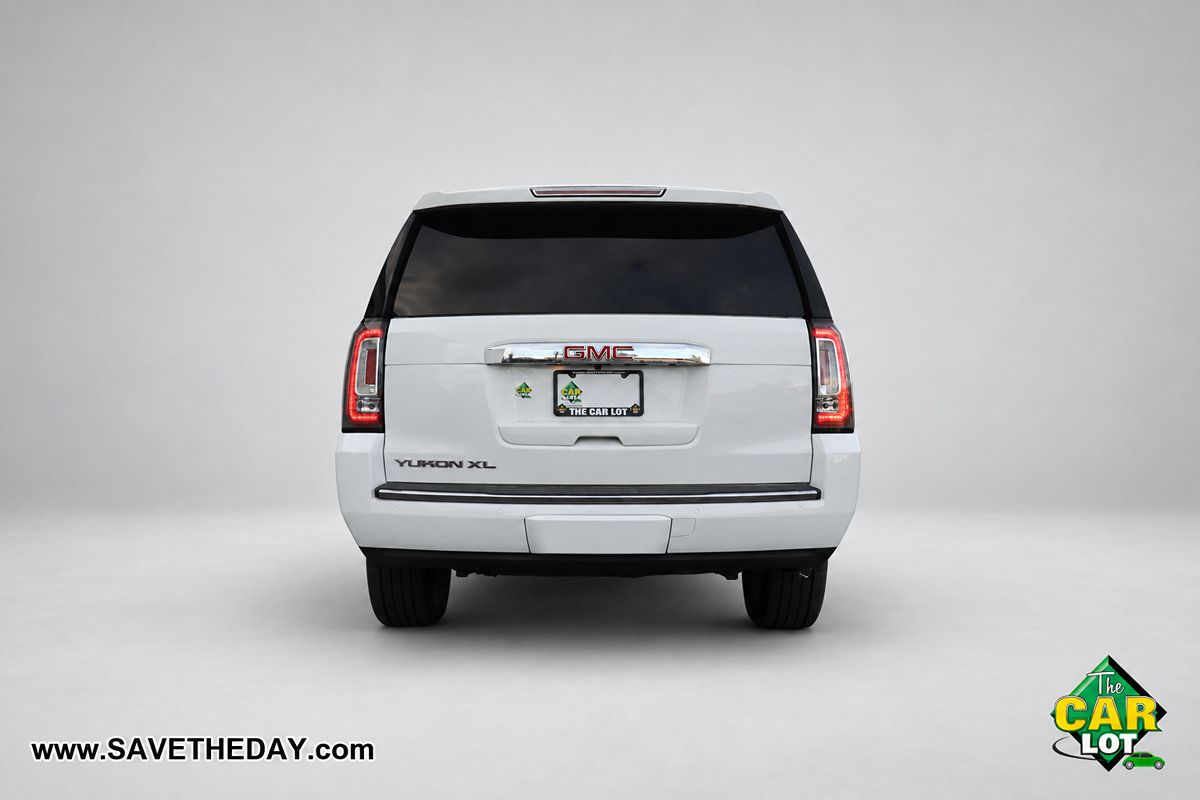 Used 2020 GMC Yukon XL Denali w/ Denali Premium Package AWD/4WD image 7