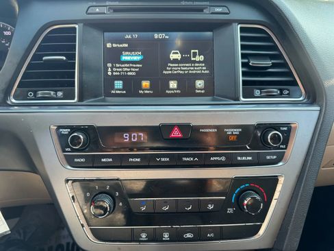 Used 2016 Hyundai Sonata SE w/ Winter Weather Package image 18