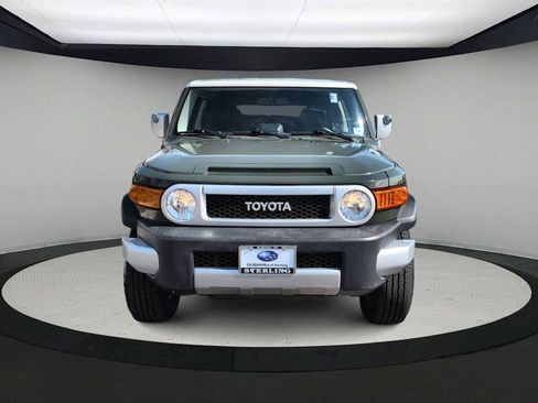 Used 2012 Toyota FJ Cruiser 4WD w/ Upgrade Pkg image 3