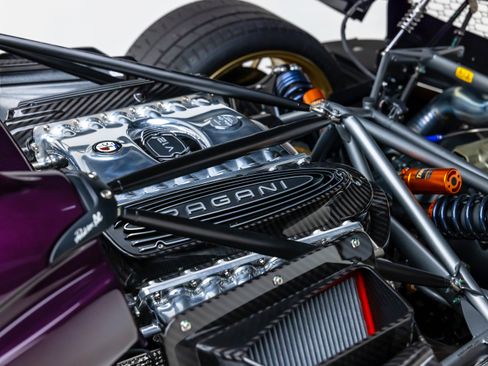 Used 2020 Pagani Huayra image 64