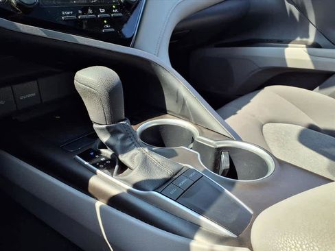 Used 2023 Toyota Camry LE image 19