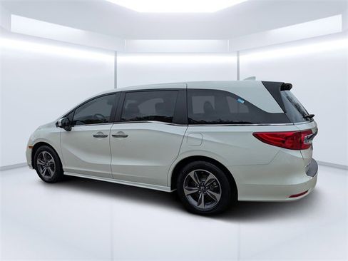 Used 2018 Honda Odyssey Touring image 5