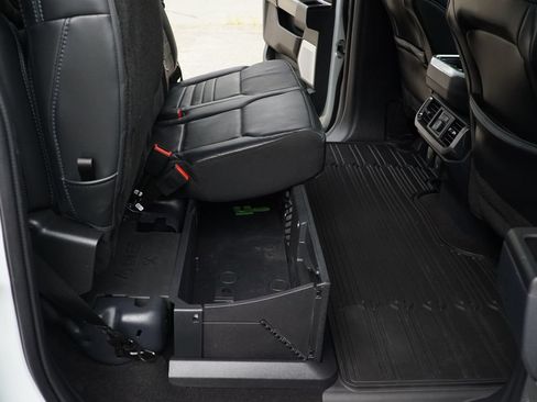 Certified 2024 Ford F150 Platinum w/ FX4 Off-Road Package AWD/4WD image 13