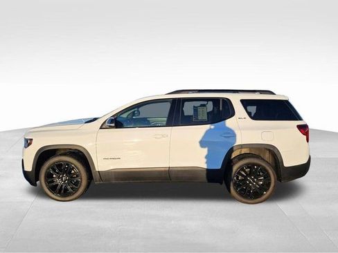 Used 2023 GMC Acadia SLE w/ Driver Convenience Package image 4