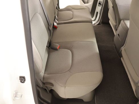Used 2021 Nissan Frontier SV w/ Midnight Edition Floor Mats image 14