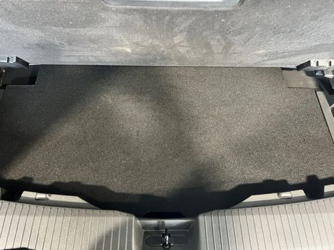 Used 2021 Nissan Rogue Platinum image 19