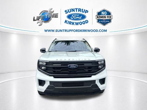 Used 2025 Ford Expedition Max Active AWD/4WD image 10
