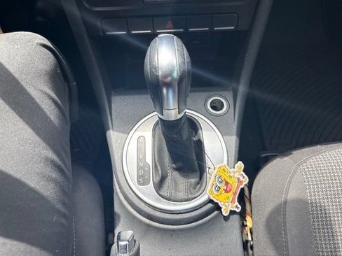 Used 2017 Volkswagen Beetle 1.8T S FWD image 15