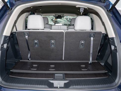 Used 2025 Honda Pilot EX-L image 10