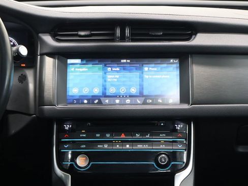 Used 2018 Jaguar XF First Edition image 19
