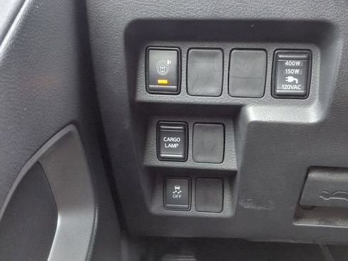 Used 2022 Nissan Frontier SV w/ Technology Package RWD image 20