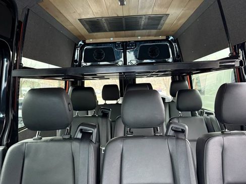 Used 2020 Mercedes-Benz Sprinter 2500 image 2