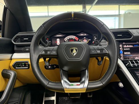 Used 2019 Lamborghini Urus AWD/4WD image 13
