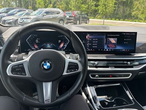 Used 2026 BMW X7 xDrive40i AWD/4WD image 5