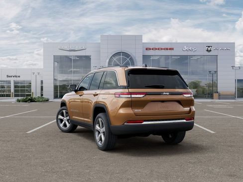 New 2026 Jeep Grand Cherokee Limited AWD/4WD image 3