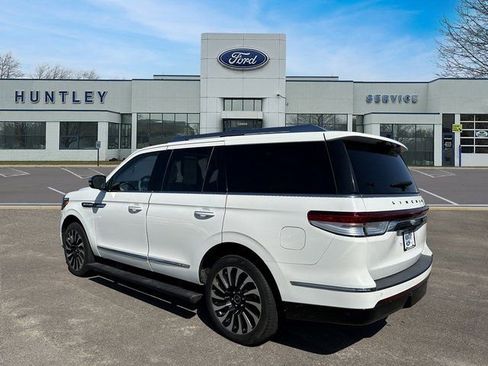 Used 2022 Lincoln Navigator Black Label image 6