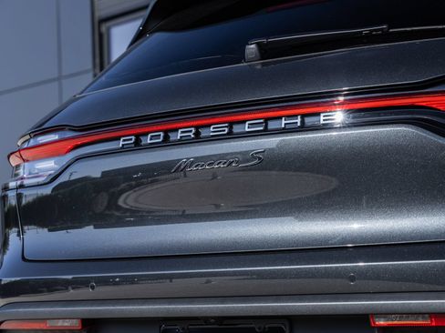 Certified 2026 Porsche Macan S AWD/4WD image 15