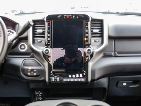 Used 2025 RAM 2500 Big Horn AWD/4WD image 16